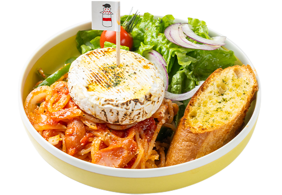 まるごとカマンベールのナポリタンプレート